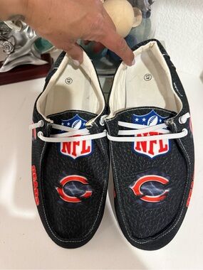 NFL Chicago Bears Black Logo Slip-On Shoes